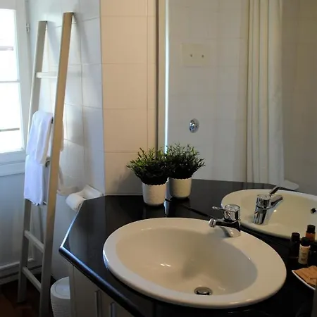 Vista Apartment *